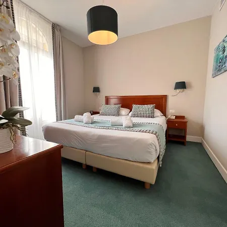 Olympia Hotel 3*
