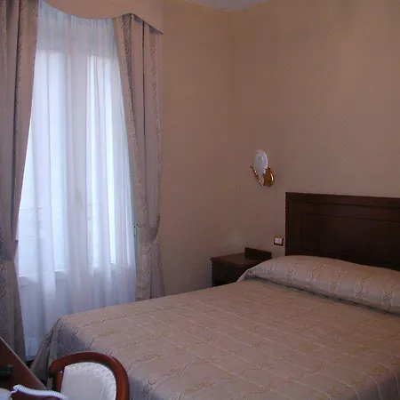 Olympia 3* בוסוליי