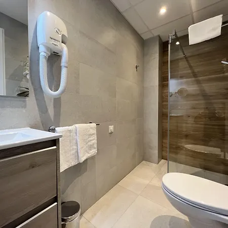 Olympia מלון 3*