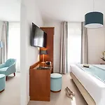 Olympia 3*