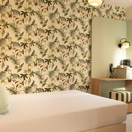 La Tonkine Ex Olympia Otel 3*