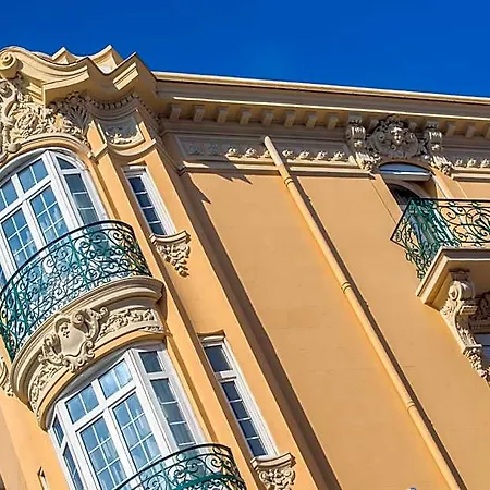 La Tonkine Ex Olympia Otel 3*