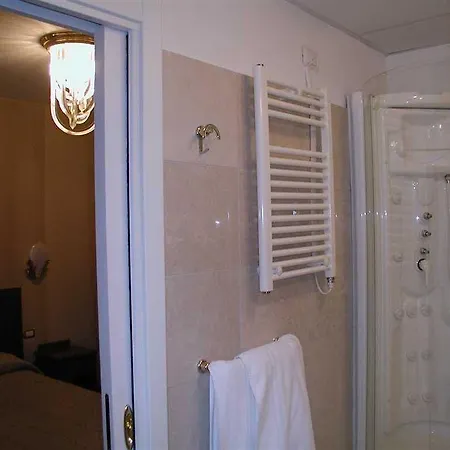 Hotel Olympia Beausoleil